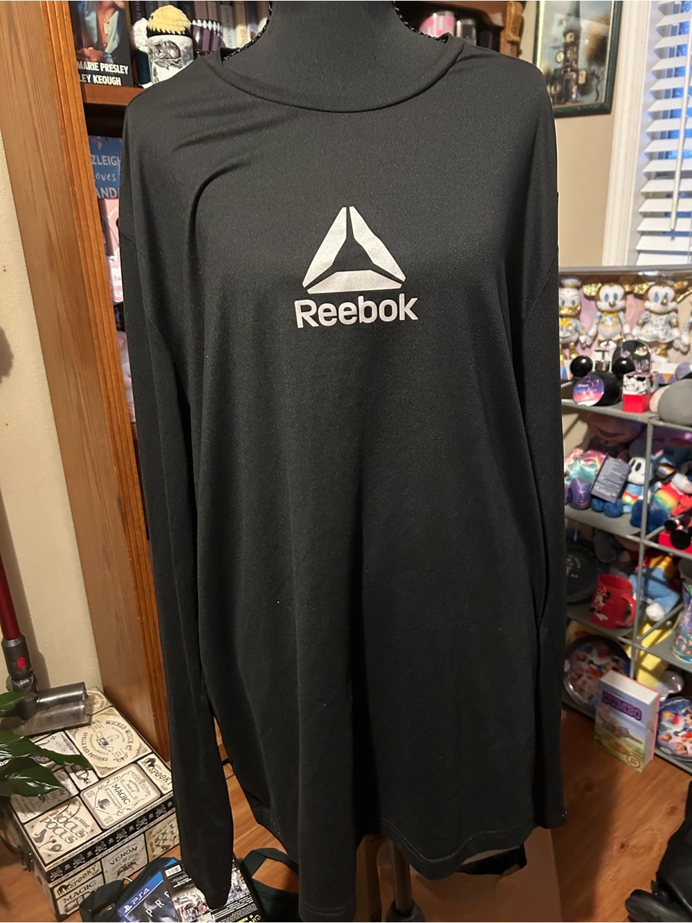 Reebok Black Long-Sleeve Logo Athletic Tee